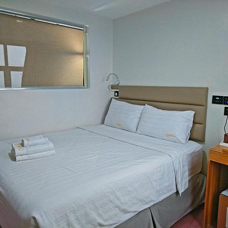 מקטאן Sempre Premier Inn - Mactan Airport Hotel מראה חיצוני תמונה